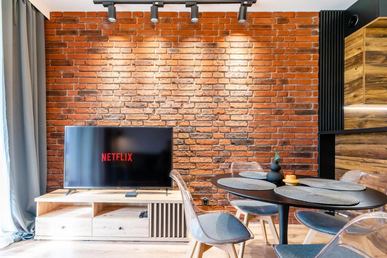 Loft Apart - Loft Nad Rzeka, Centrum, Parking, Winda, Netflix Iława 外观 照片